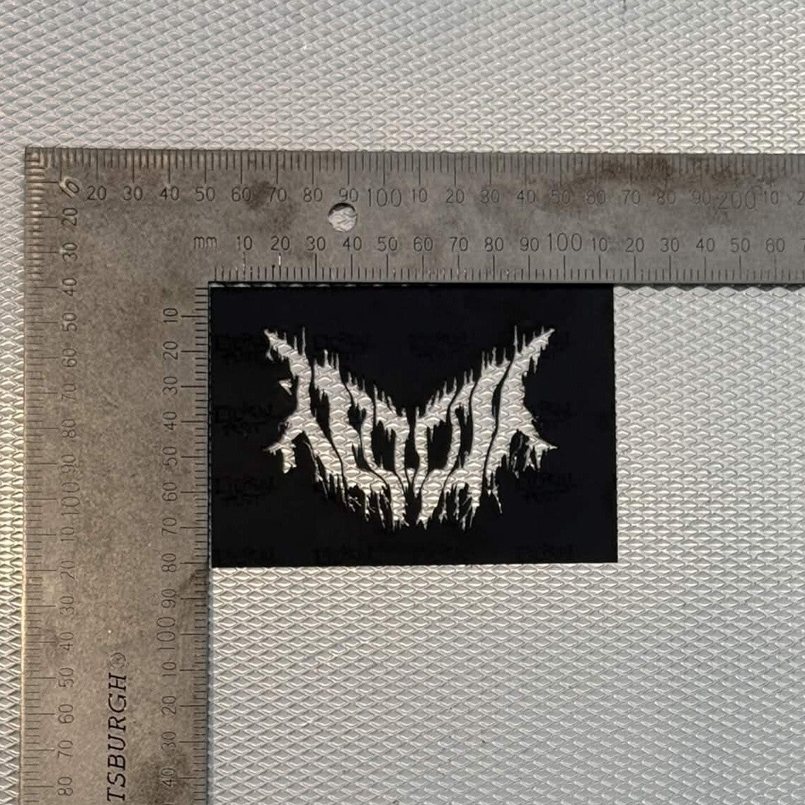 Decalius Logo Stencil